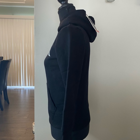 ❤️❤️Hurley Kids size 7/8 black hoodie. NWT - Picture 3 of 5